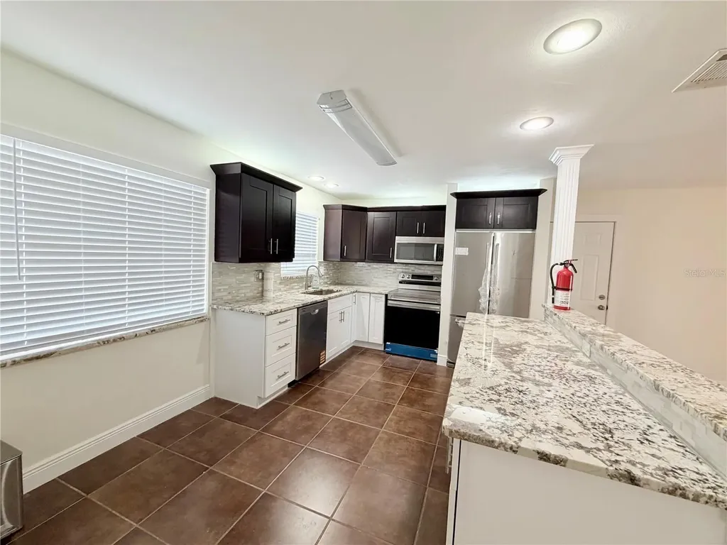 1827 Oklahoma Avenue NE St Petersburg FL 33703