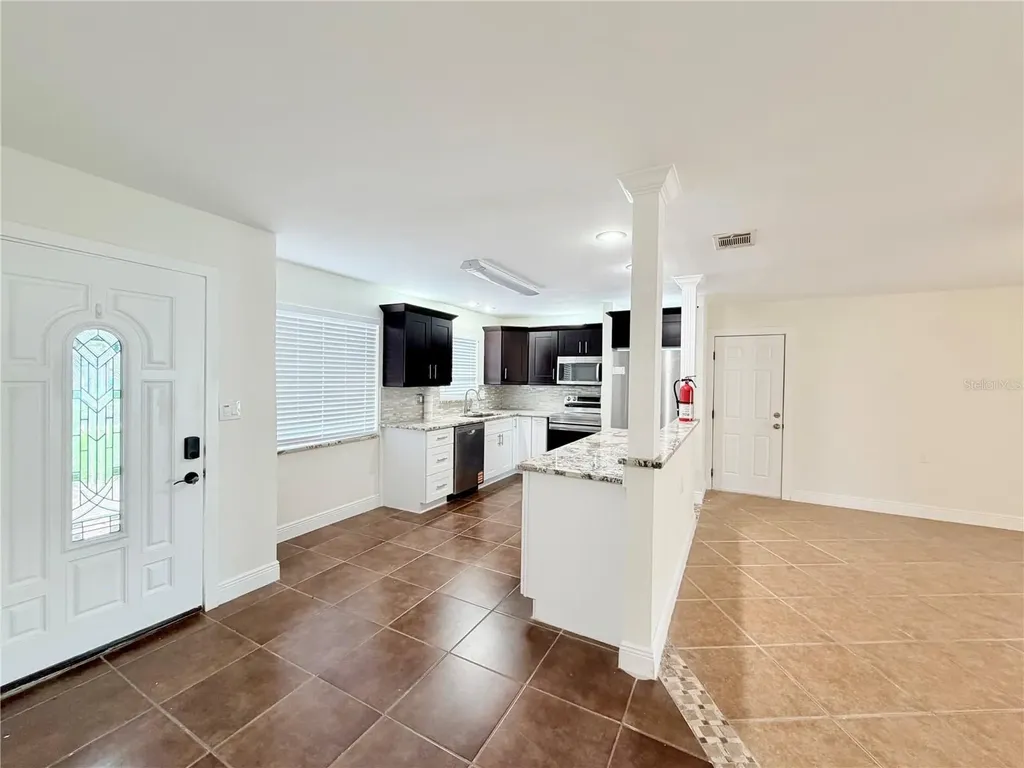 1827 Oklahoma Avenue NE St Petersburg FL 33703