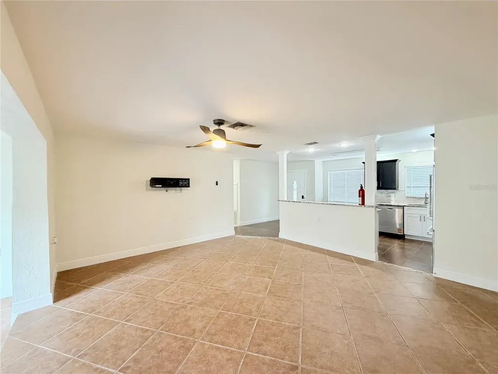 1827 Oklahoma Avenue NE St Petersburg FL 33703