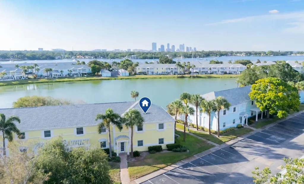 123 Seahorse Drive SE St Petersburg FL 33705