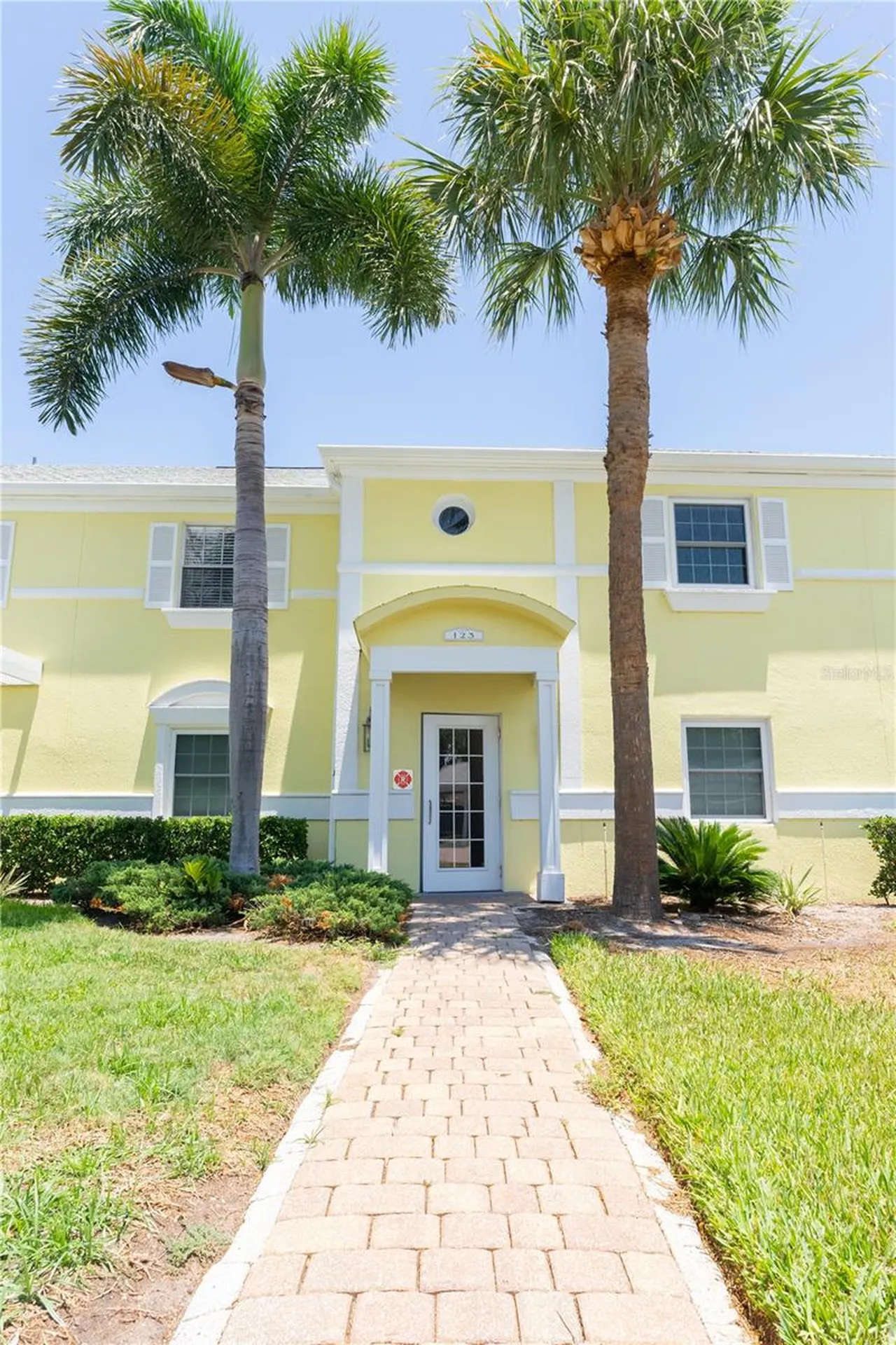 123 Seahorse Drive SE St Petersburg FL 33705