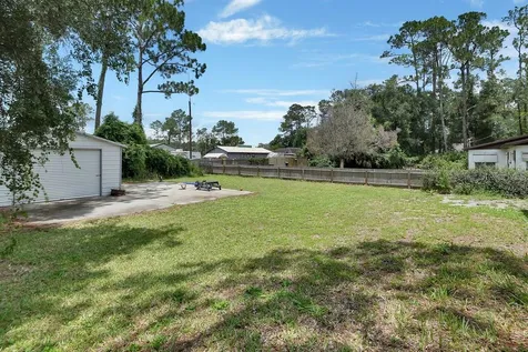 2222 6th Avenue Deland FL 32724