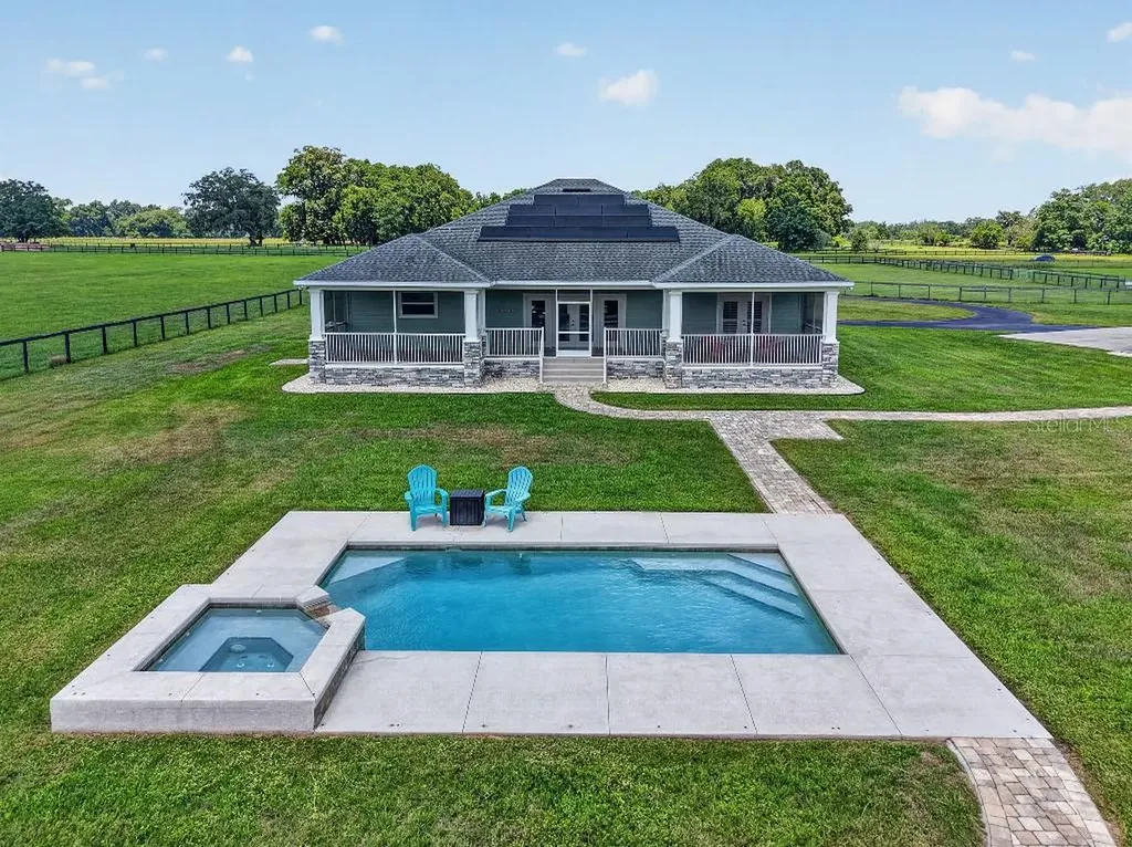 2556 NE 120th Street Anthony FL 32617