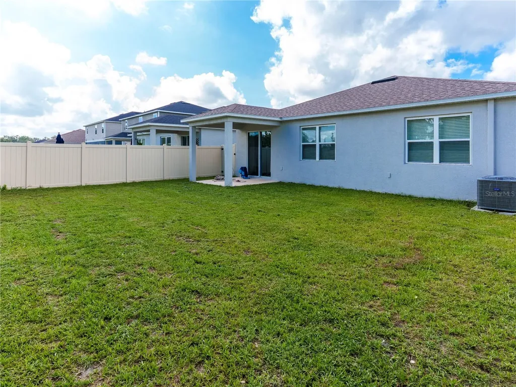 37501 Williamette Way Zephyrhills FL 33540