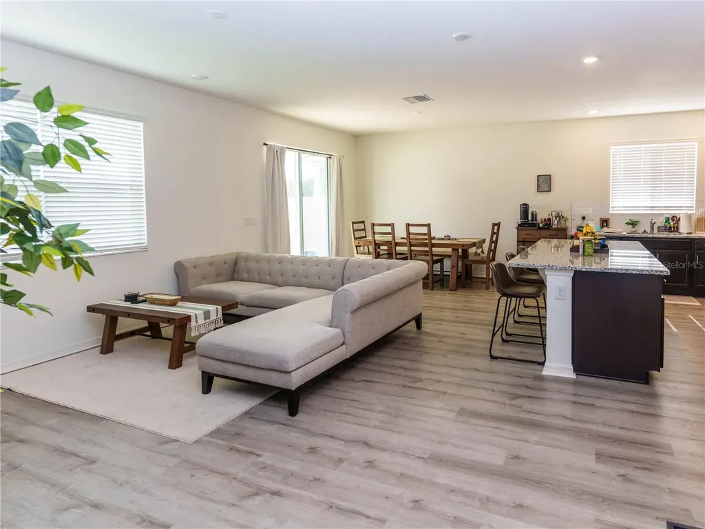 37501 Williamette Way Zephyrhills FL 33540