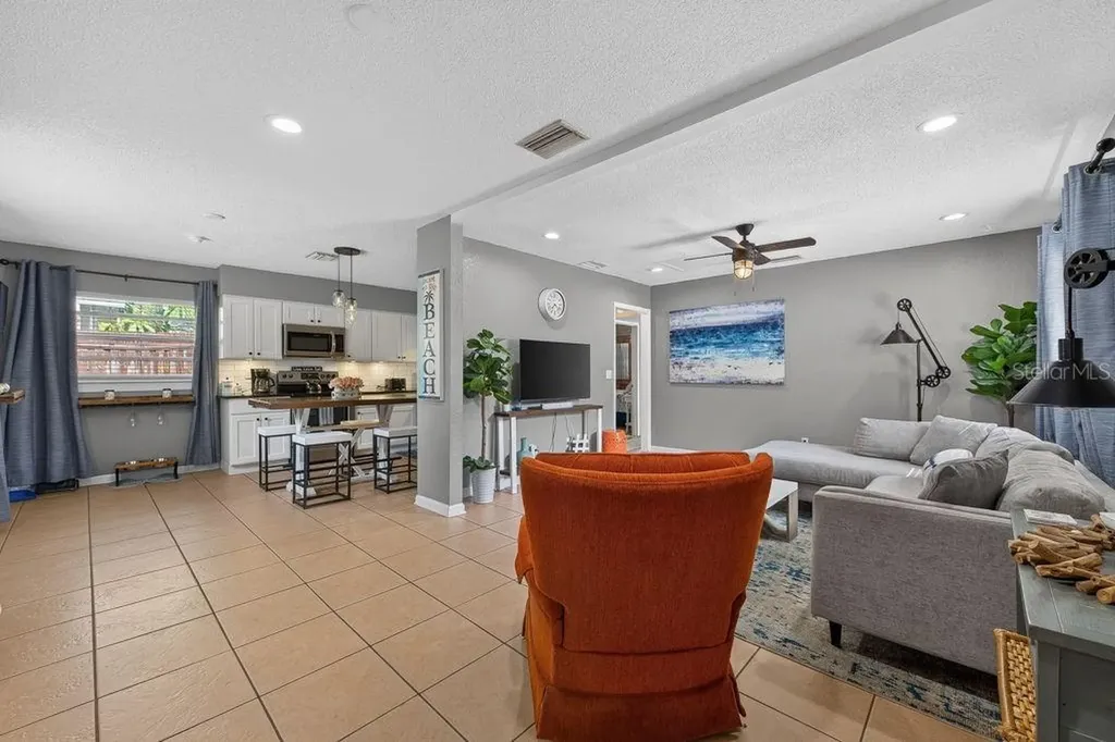 610 1st Avenue NE Largo FL 33770