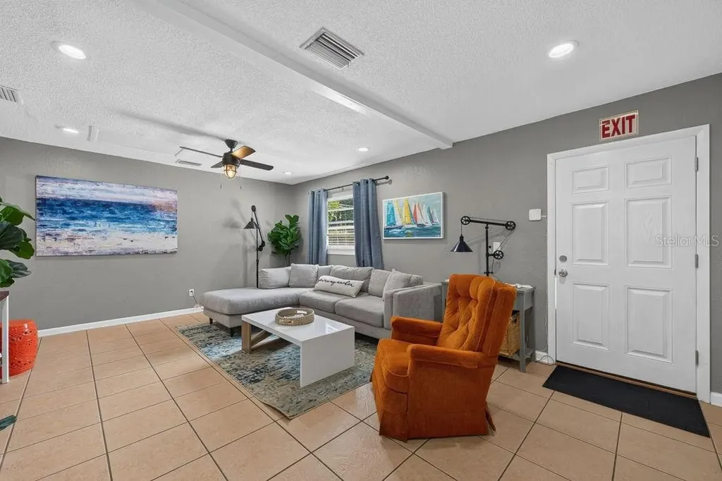 610 1st Avenue NE Largo FL 33770