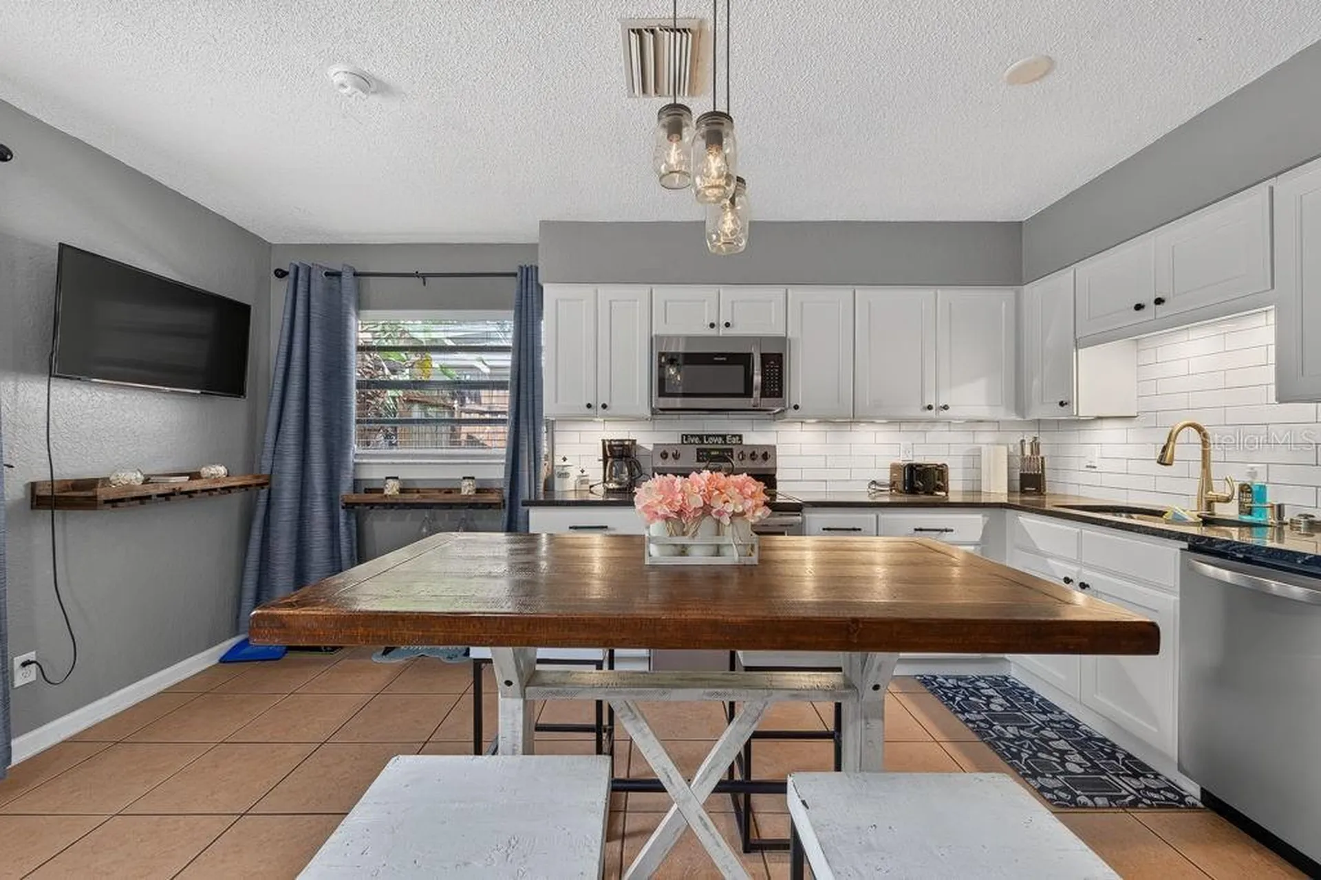 610 1st Avenue NE Largo FL 33770