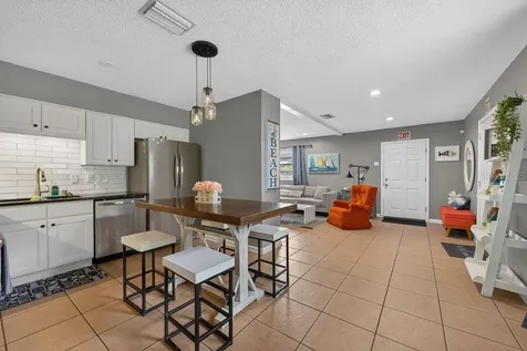 610 1st Avenue NE Largo FL 33770