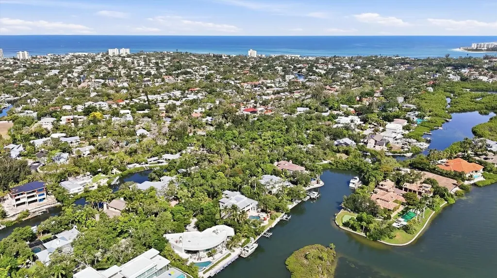 1325 Hidden Harbor Way Sarasota FL 34242