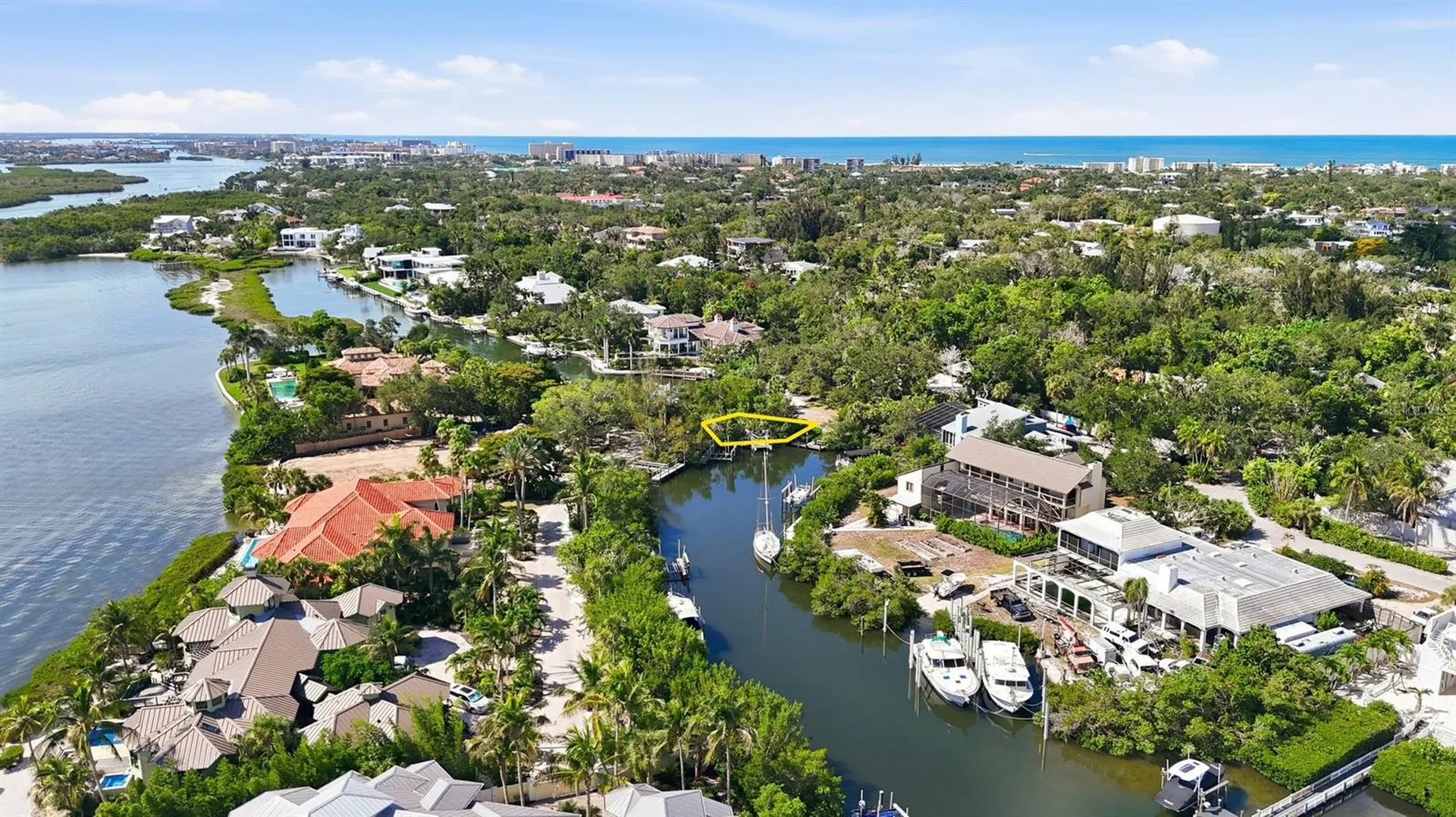 1325 Hidden Harbor Way Sarasota FL 34242