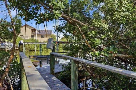 1325 Hidden Harbor Way Sarasota FL 34242