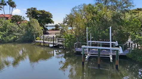 1325 Hidden Harbor Way Sarasota FL 34242
