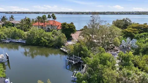1325 Hidden Harbor Way Sarasota FL 34242