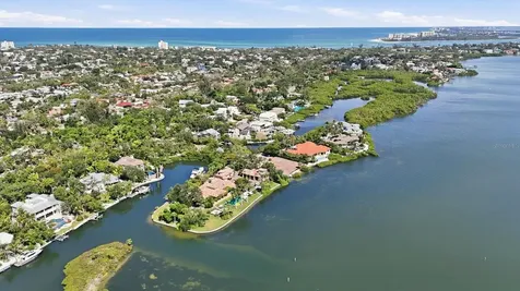 1325 Hidden Harbor Way Sarasota FL 34242