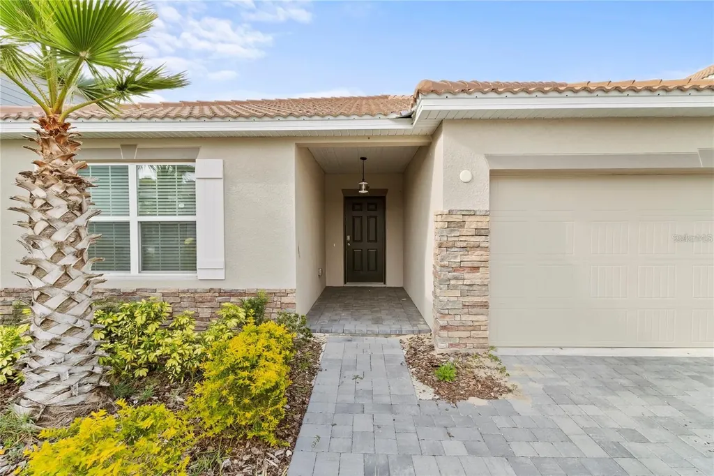 1154 Oak Bluff Drive Davenport FL 33837