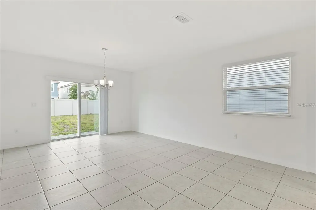 1154 Oak Bluff Drive Davenport FL 33837