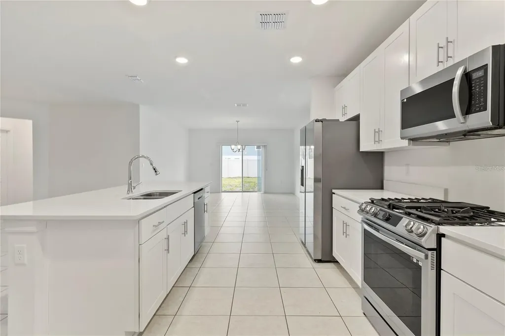1154 Oak Bluff Drive Davenport FL 33837