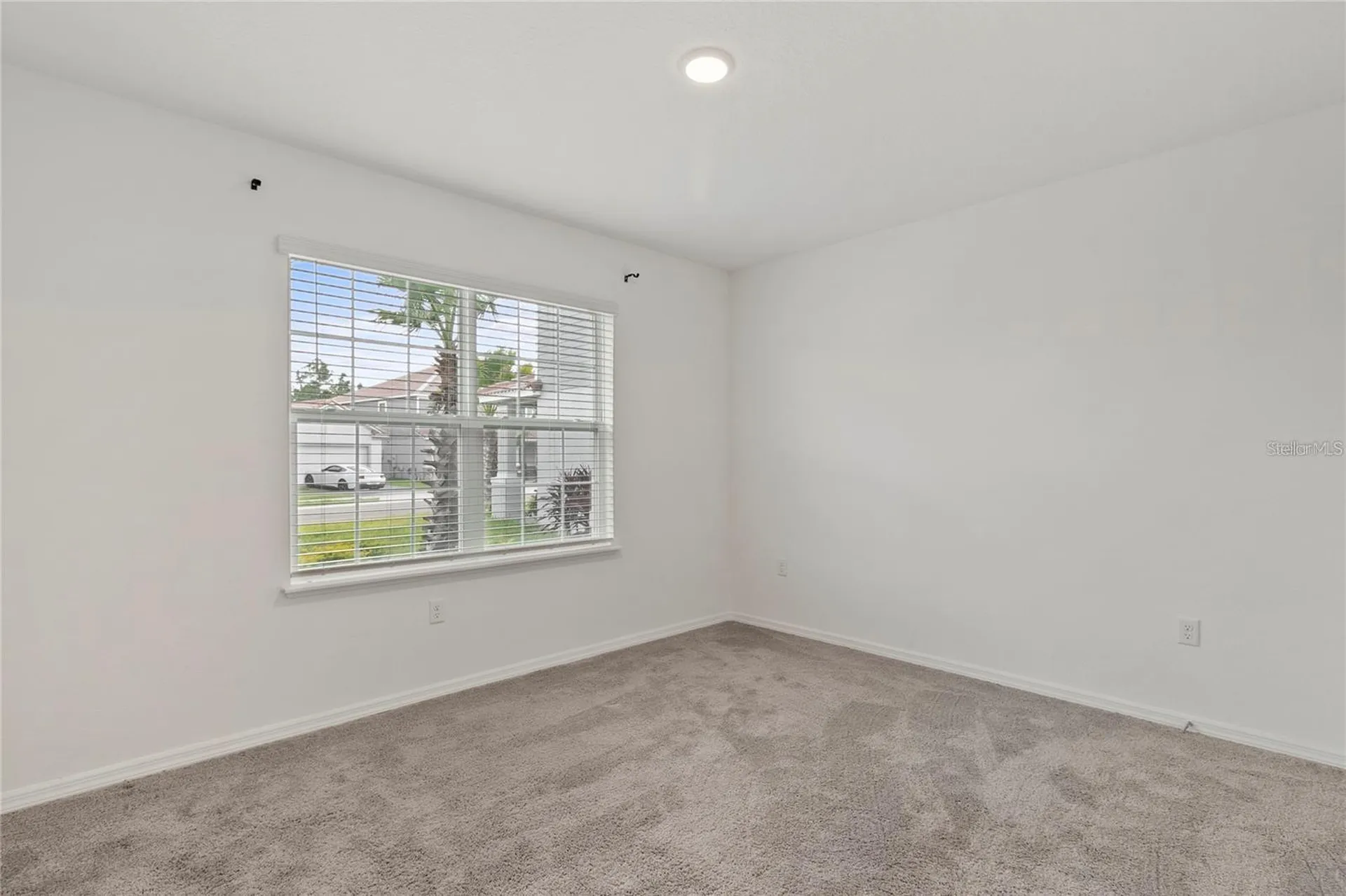1154 Oak Bluff Drive Davenport FL 33837