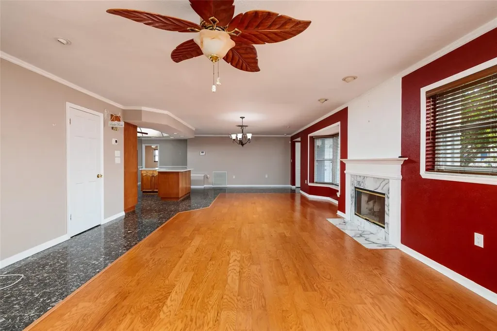 6782 14th Avenue N St Petersburg FL 33710
