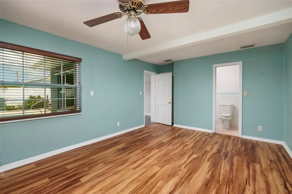 6782 14th Avenue N St Petersburg FL 33710