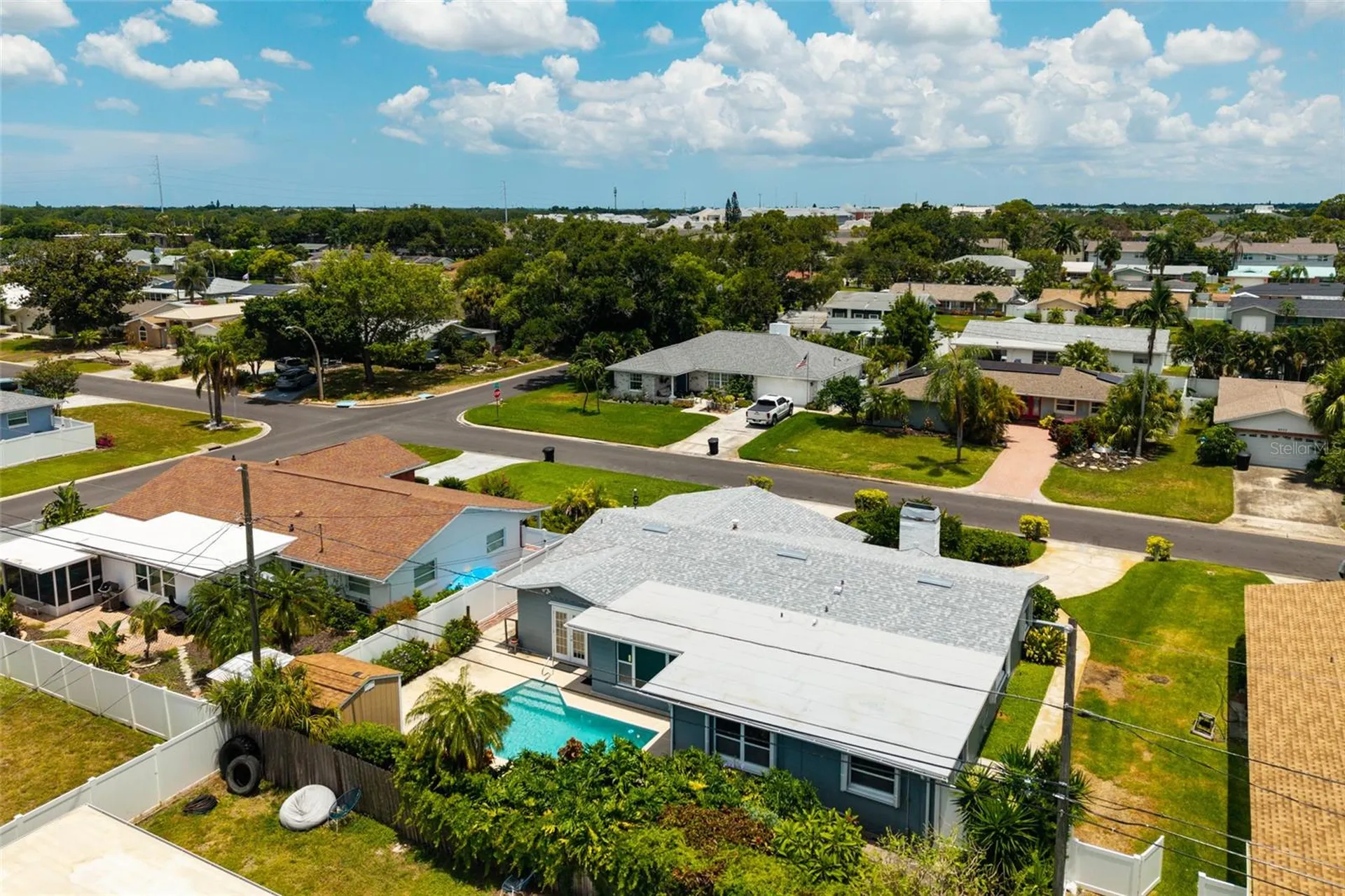 6782 14th Avenue N St Petersburg FL 33710