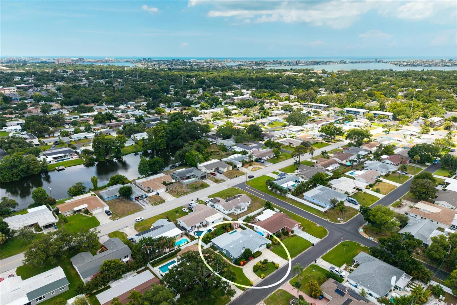 6782 14th Avenue N St Petersburg FL 33710