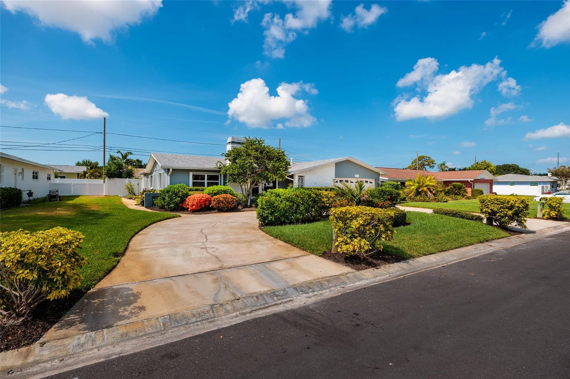 6782 14th Avenue N St Petersburg FL 33710