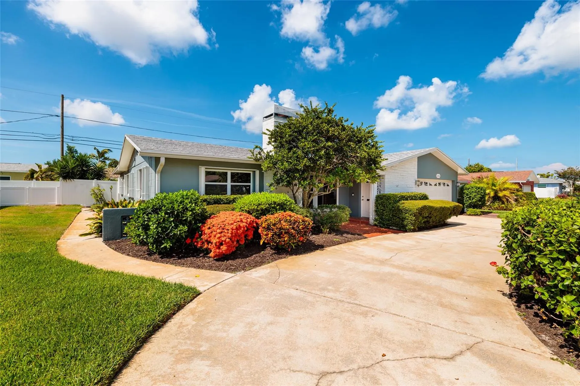 6782 14th Avenue N St Petersburg FL 33710