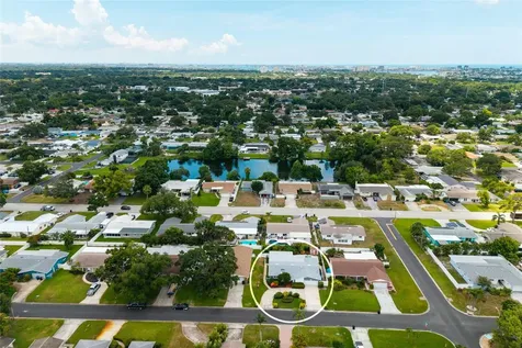 6782 14th Avenue N St Petersburg FL 33710