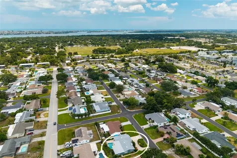 6782 14th Avenue N St Petersburg FL 33710