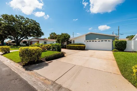 6782 14th Avenue N St Petersburg FL 33710