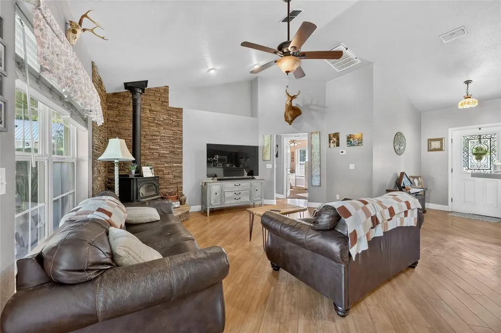 13930 NE 41st Terrace Anthony FL 32617