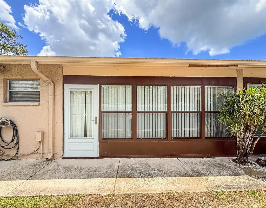 2604 Woodgate Lane Sarasota FL 34231