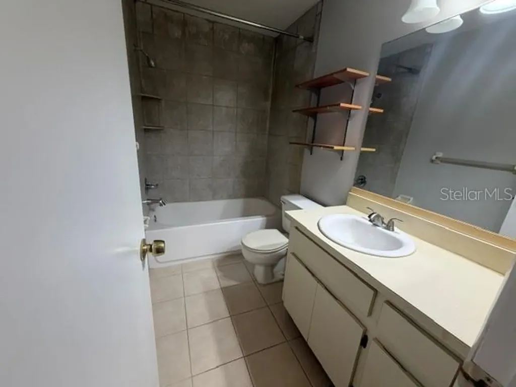 5013 Bordeaux Village Place Tampa FL 33617