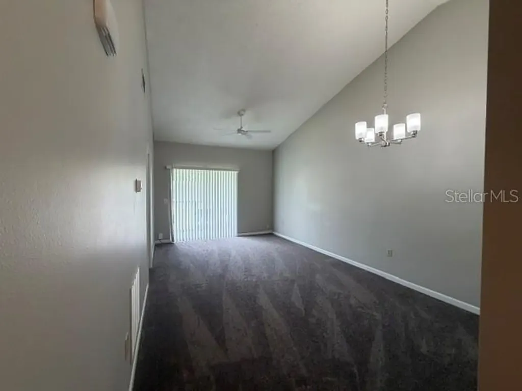 5013 Bordeaux Village Place Tampa FL 33617