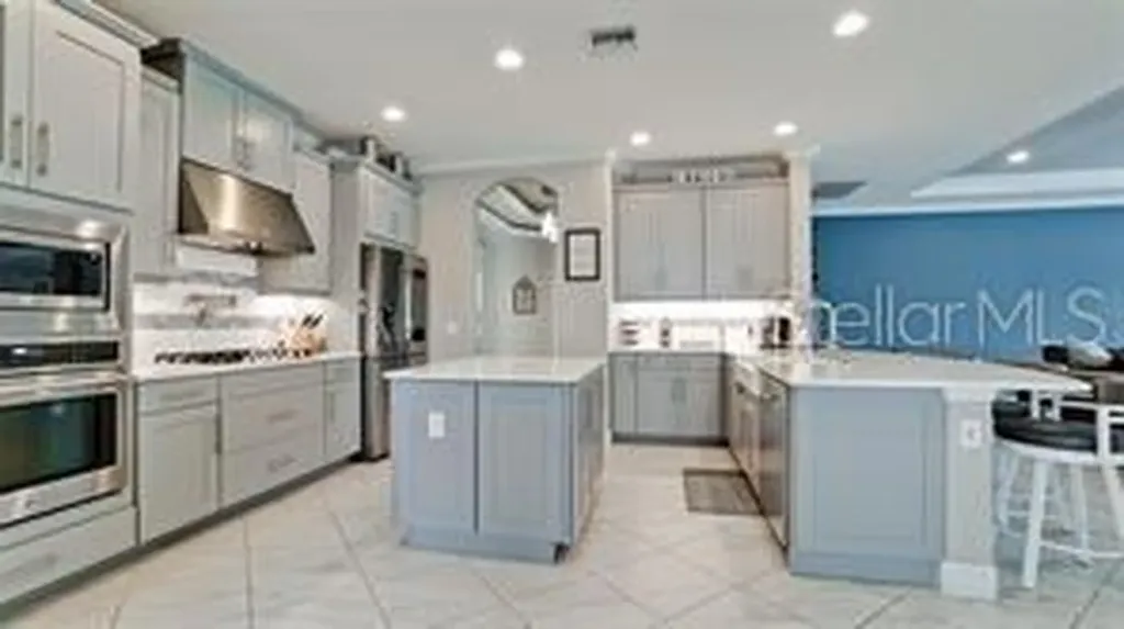 5738 Hydrangea Circle Sarasota FL 34238