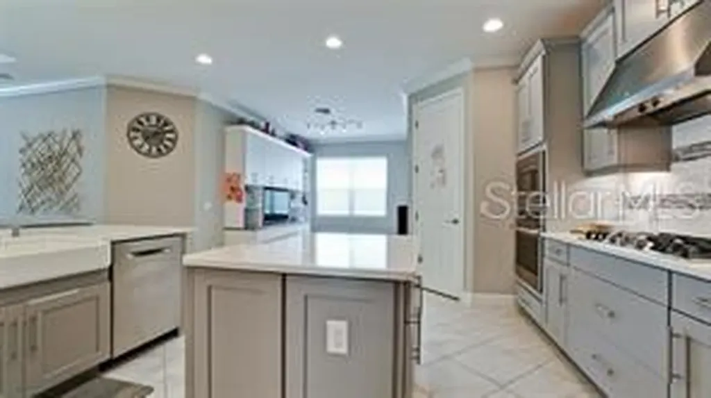 5738 Hydrangea Circle Sarasota FL 34238