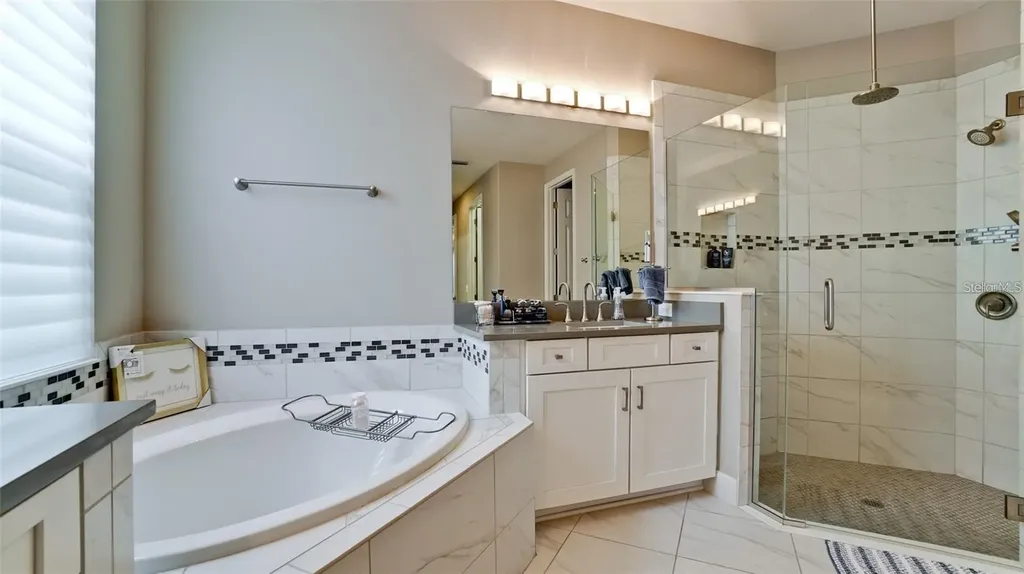5738 Hydrangea Circle Sarasota FL 34238