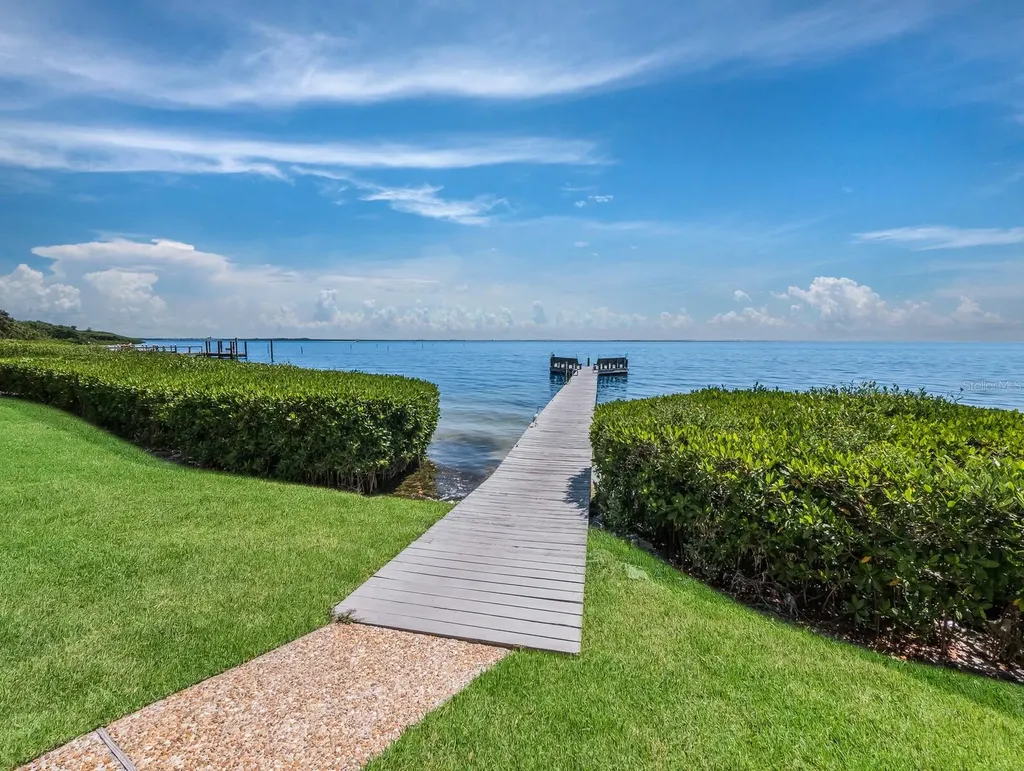 5260 Gulf Of Mexico Drive Longboat Key FL 34228
