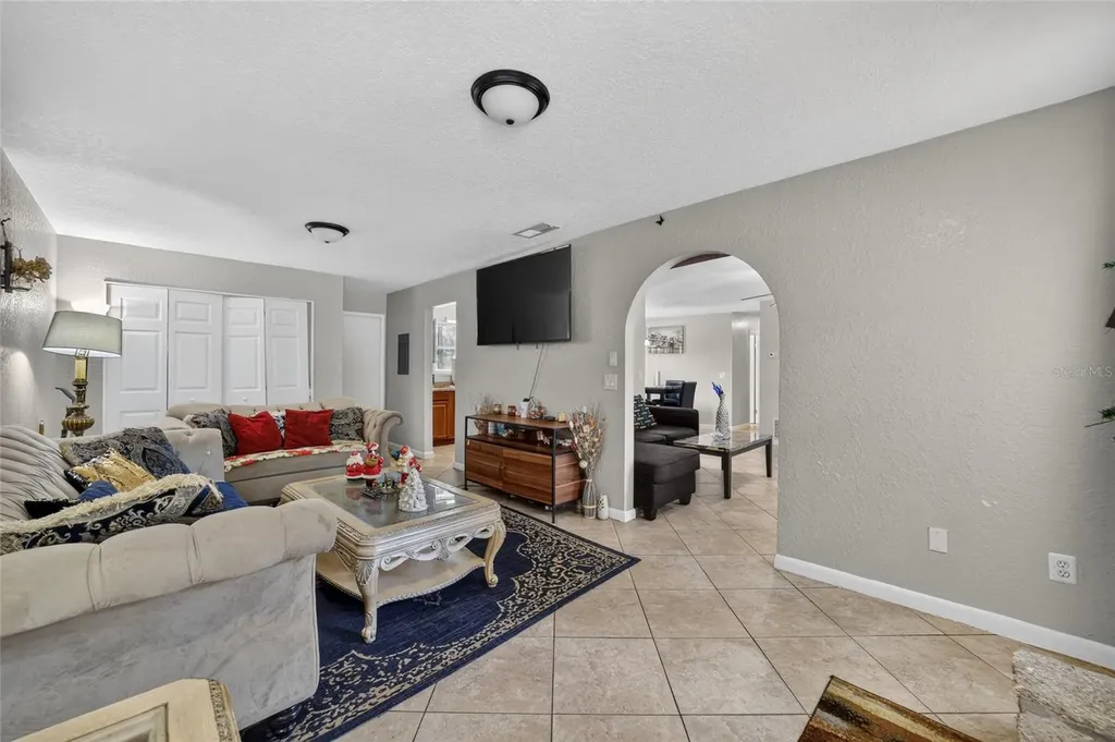 945 NW 64th Place Ocala FL 34475