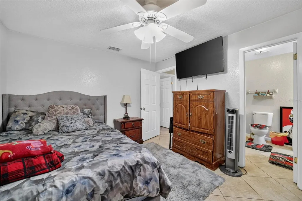 945 NW 64th Place Ocala FL 34475