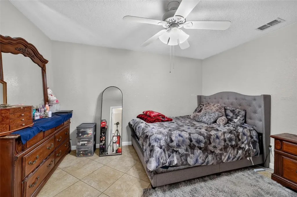 945 NW 64th Place Ocala FL 34475