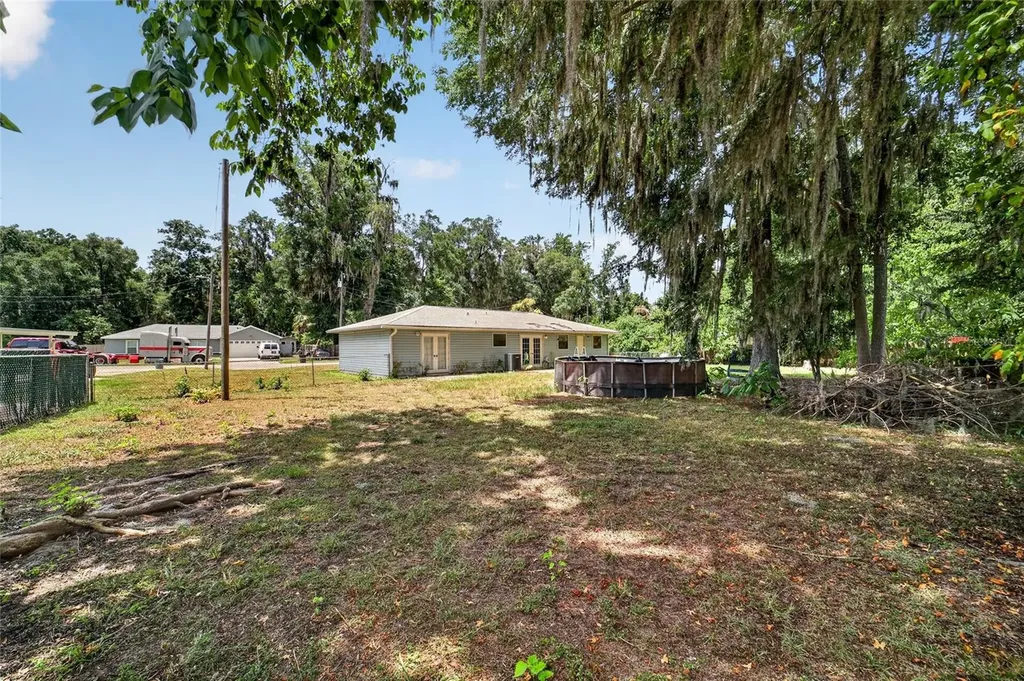 945 NW 64th Place Ocala FL 34475