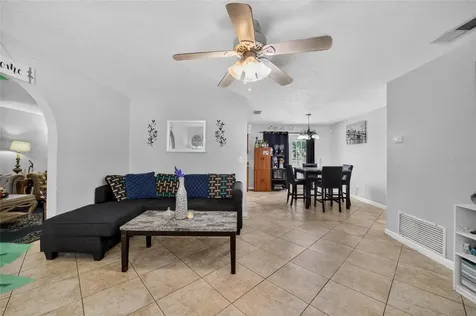 945 NW 64th Place Ocala FL 34475