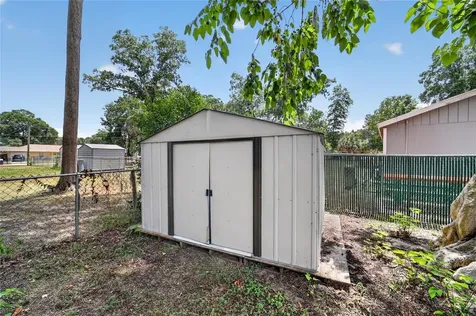 945 NW 64th Place Ocala FL 34475