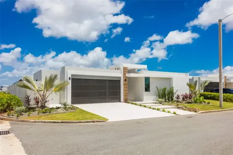 Residences At Rio Calle Ebro Corner Bayamon PR 00959
