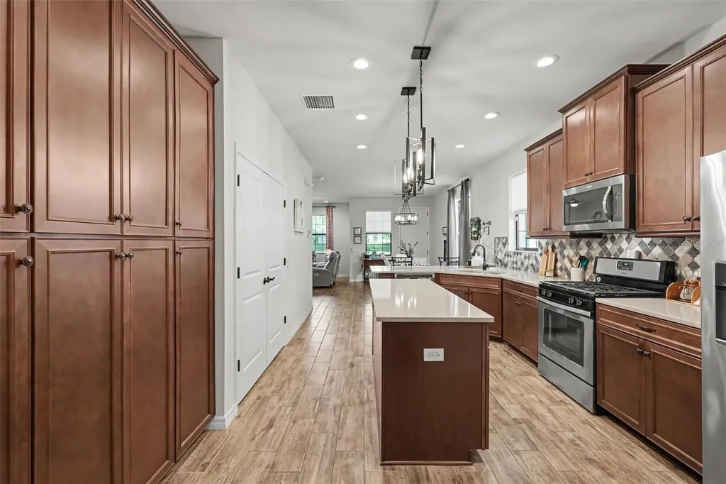 5724 Circa Fishhawk Boulevard Lithia FL 33547
