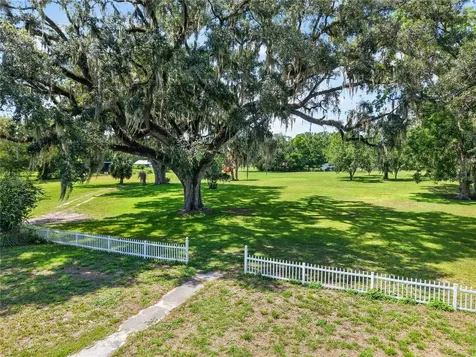 2039 SW State Road 26 Trenton FL 32693