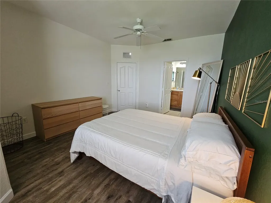 8335 38th Street Circle E Sarasota FL 34243